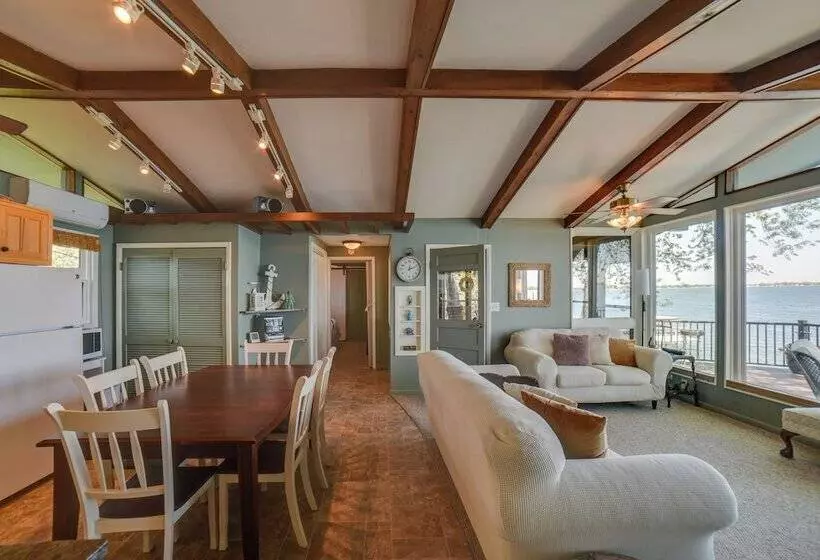 Dreamy Lake Poinsett Cabin W/ Deck, Dock & Views!