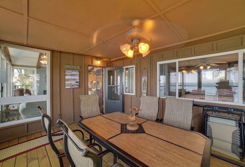 Dreamy Lake Poinsett Cabin W/ Deck, Dock & Views!