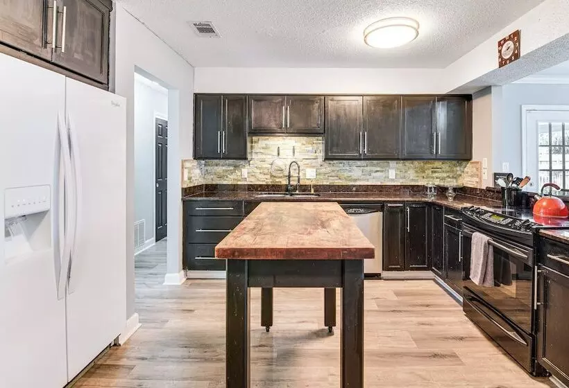 Fort Walton Beach Home W/ Grill: 4 Mi To Beach!