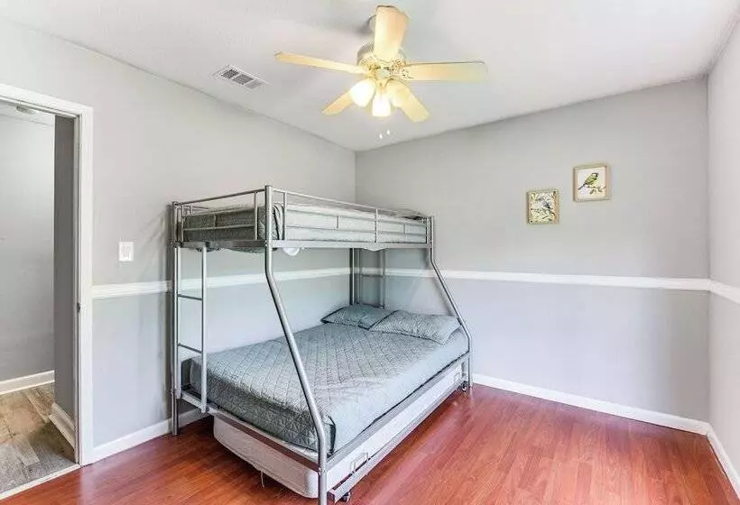 Fort Walton Beach Home W/ Grill: 4 Mi To Beach!