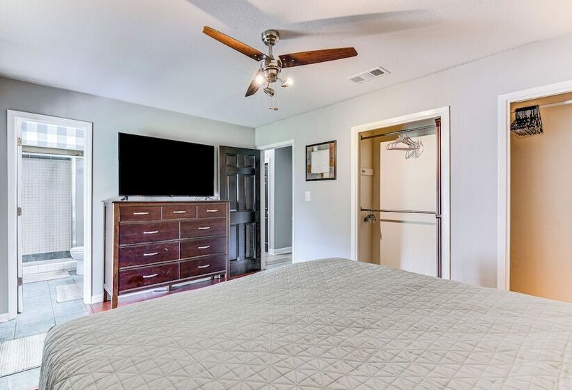 Fort Walton Beach Home W/ Grill: 4 Mi To Beach!