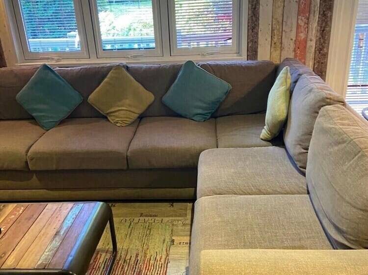 هتل Pet Friendly Lodge   Sleeps6   Long Stay Discount