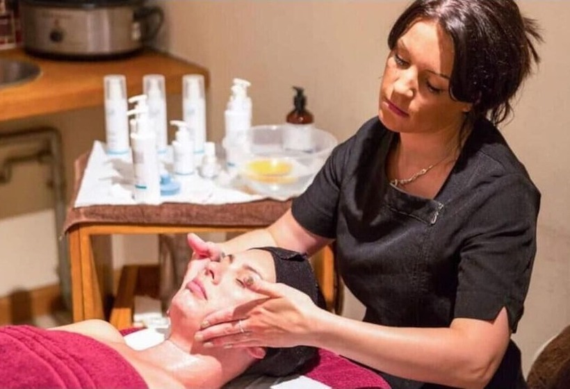 هتل Pet Friendly Lodge   Sleeps6   Long Stay Discount