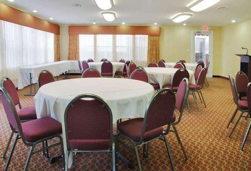 酒店 Express Inn Leesville Ft Johnson, Surestay Collection By Bw