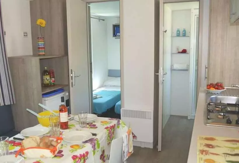 Hotelli Happy Camp Mobile Homes In Camping La Vecchia Torre