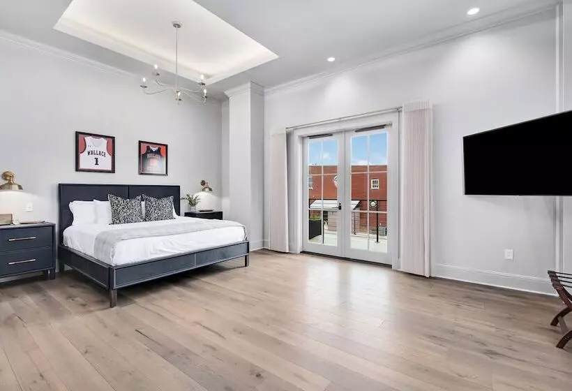 ホテル The Flying Fifty