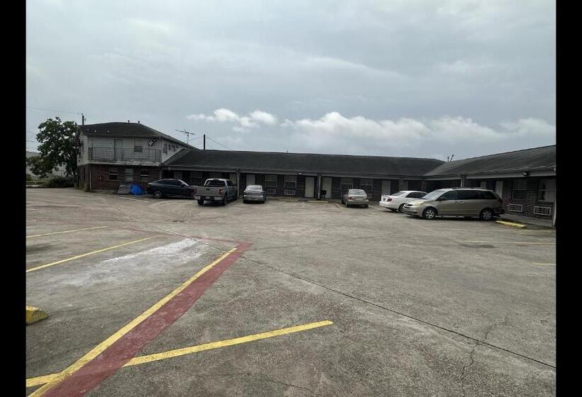 فندق Travel Inn By Oyo La Marque Texas City I 45