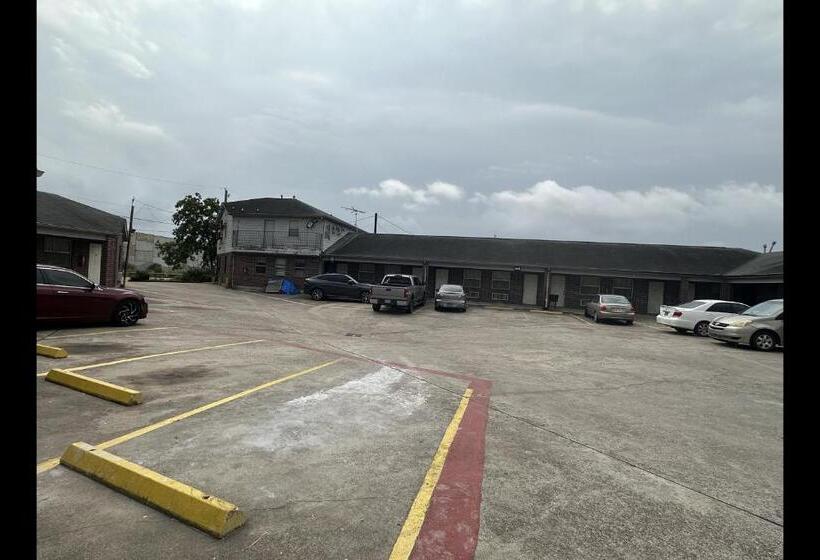 فندق Travel Inn By Oyo La Marque Texas City I 45