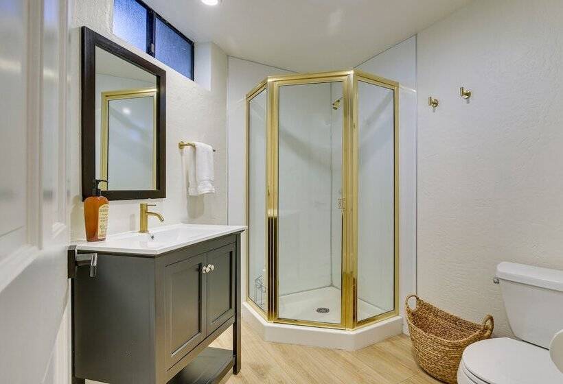 3 Decks, Game Room + Views: Lake Arrowhead Home!