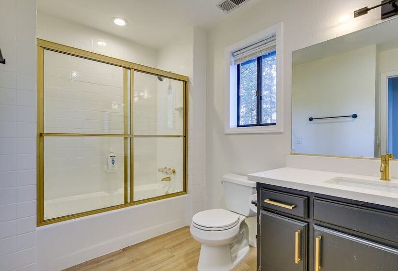 3 Decks, Game Room + Views: Lake Arrowhead Home!