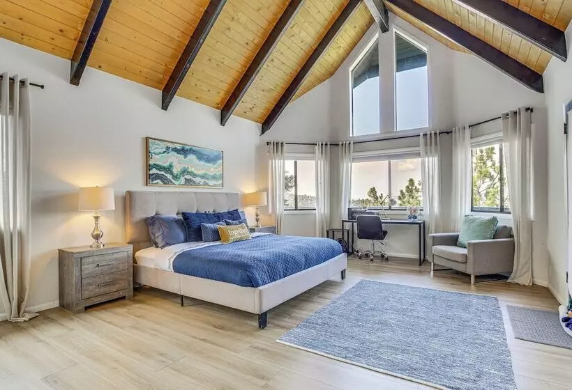 3 Decks, Game Room + Views: Lake Arrowhead Home!