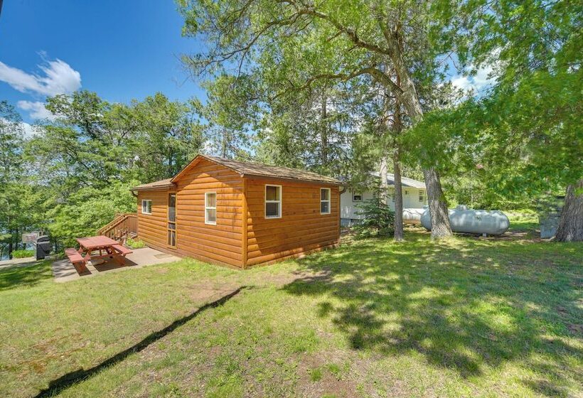 Lakefront Cabin W/ Dock, Fire Pits In Danbury!