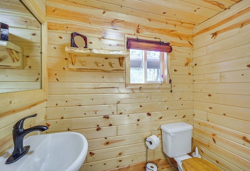 Lakefront Cabin W/ Dock, Fire Pits In Danbury!