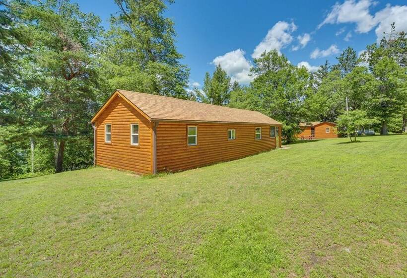 Lakefront Cabin W/ Dock, Fire Pits In Danbury!