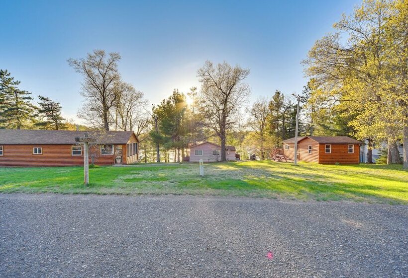 Lakefront Cabin W/ Dock, Fire Pits In Danbury!