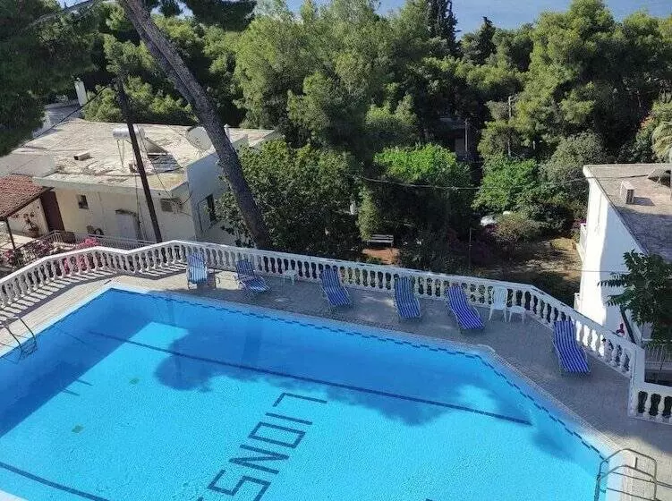 Lions Apartments