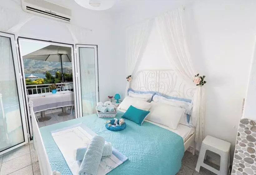 Lions Apartments