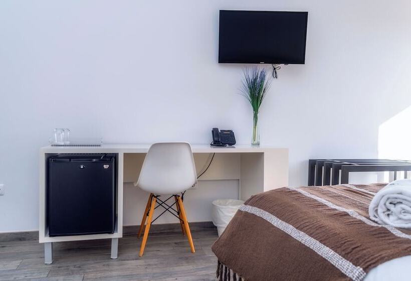 Mercedes Country House