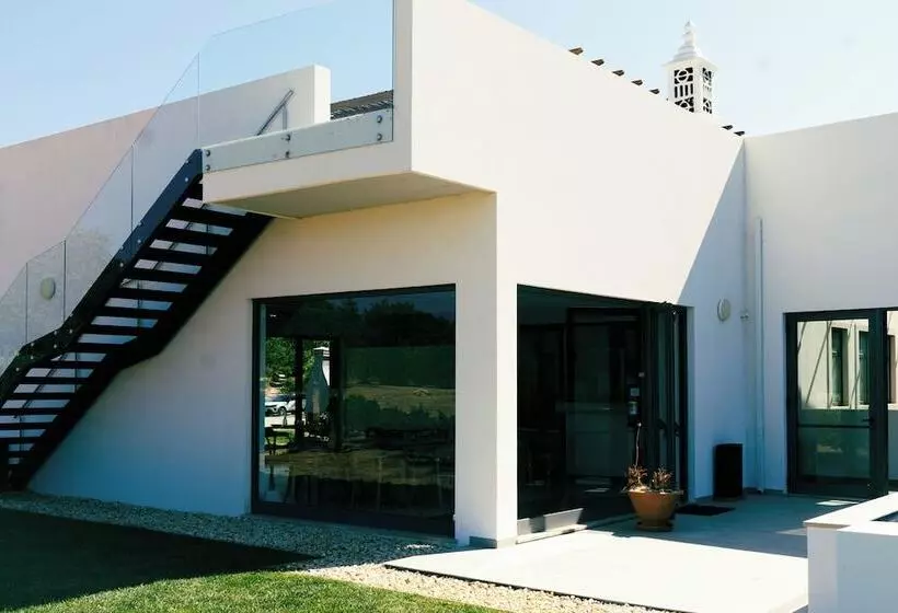 Mercedes Country House