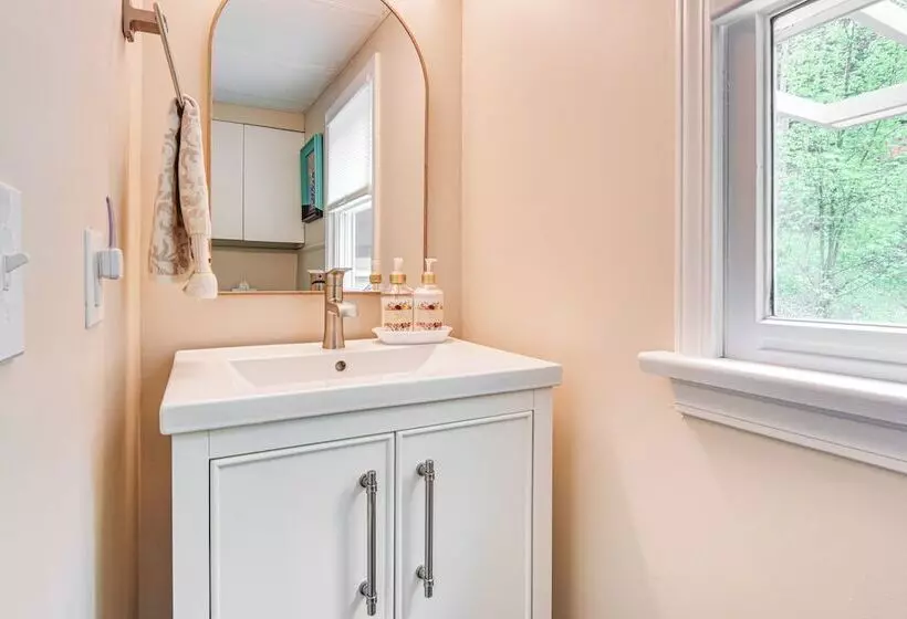 Mountain View Home In Great Valley W/ Large Yard!