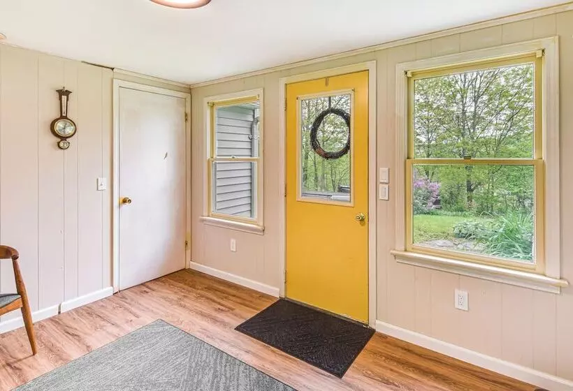 Mountain View Home In Great Valley W/ Large Yard!