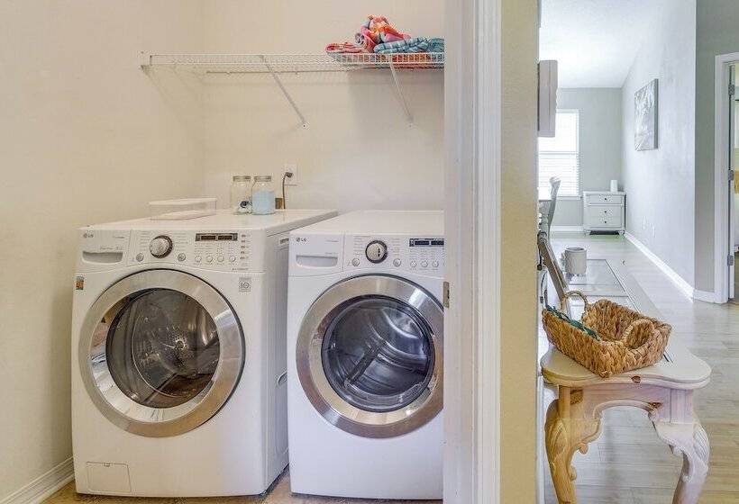 Navarre Home W/ Furnished Patio < 2 Mi To Beach!