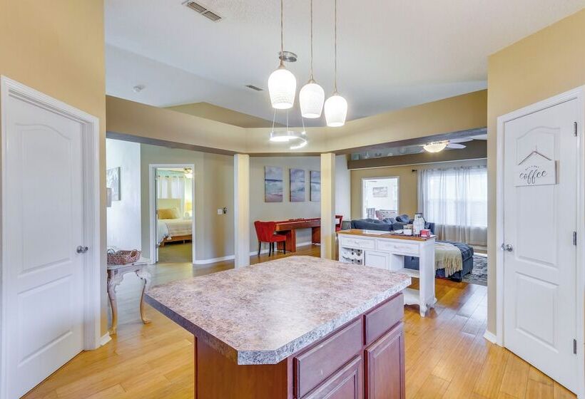 Navarre Home W/ Furnished Patio < 2 Mi To Beach!