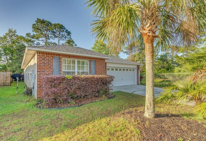 Navarre Home W/ Furnished Patio < 2 Mi To Beach!