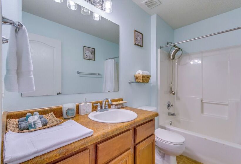 Navarre Home W/ Furnished Patio < 2 Mi To Beach!