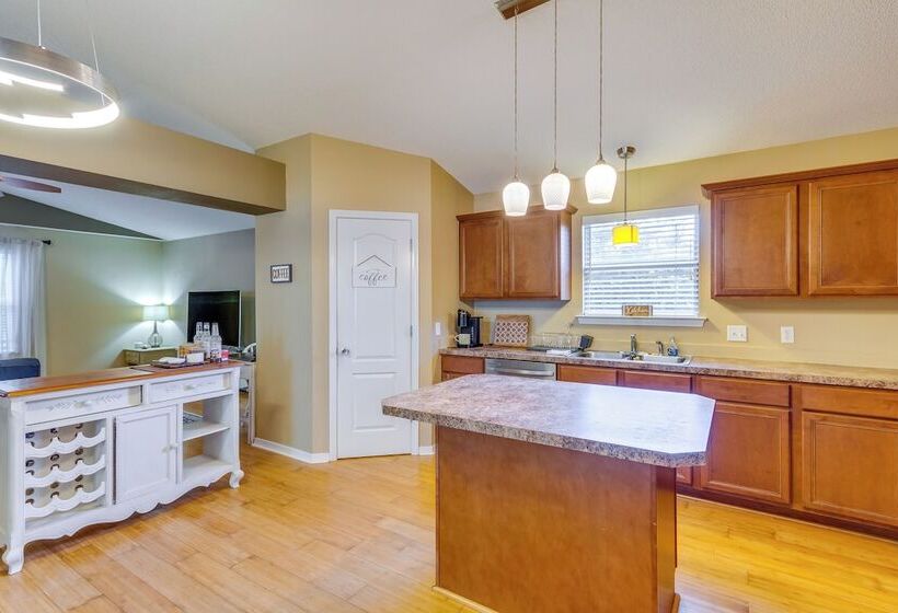 Navarre Home W/ Furnished Patio < 2 Mi To Beach!