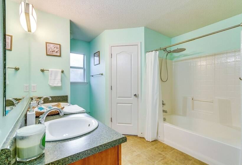 Navarre Home W/ Furnished Patio < 2 Mi To Beach!