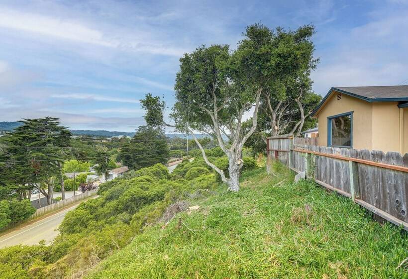 Peaceful Del Rey Oaks Retreat: 2 Mi To Beaches!