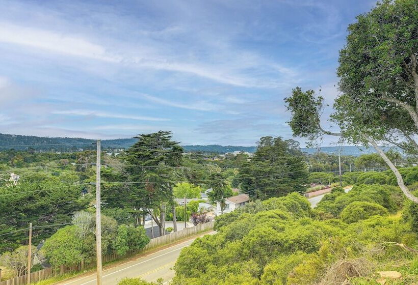 Peaceful Del Rey Oaks Retreat: 2 Mi To Beaches!