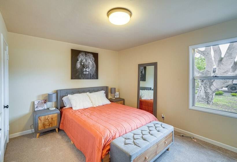 Peaceful Del Rey Oaks Retreat: 2 Mi To Beaches!