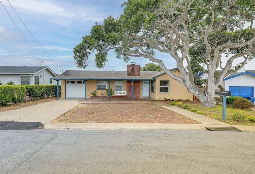 Peaceful Del Rey Oaks Retreat: 2 Mi To Beaches!