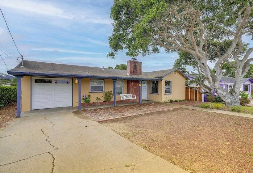 Peaceful Del Rey Oaks Retreat: 2 Mi To Beaches!