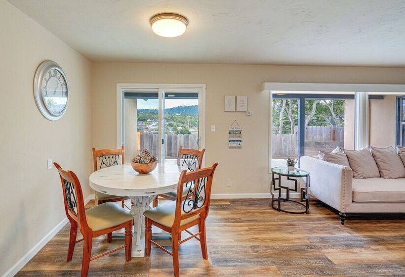 Peaceful Del Rey Oaks Retreat: 2 Mi To Beaches!