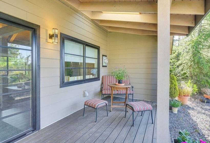 Peaceful Eugene Country Cottage W/ Mountain Views