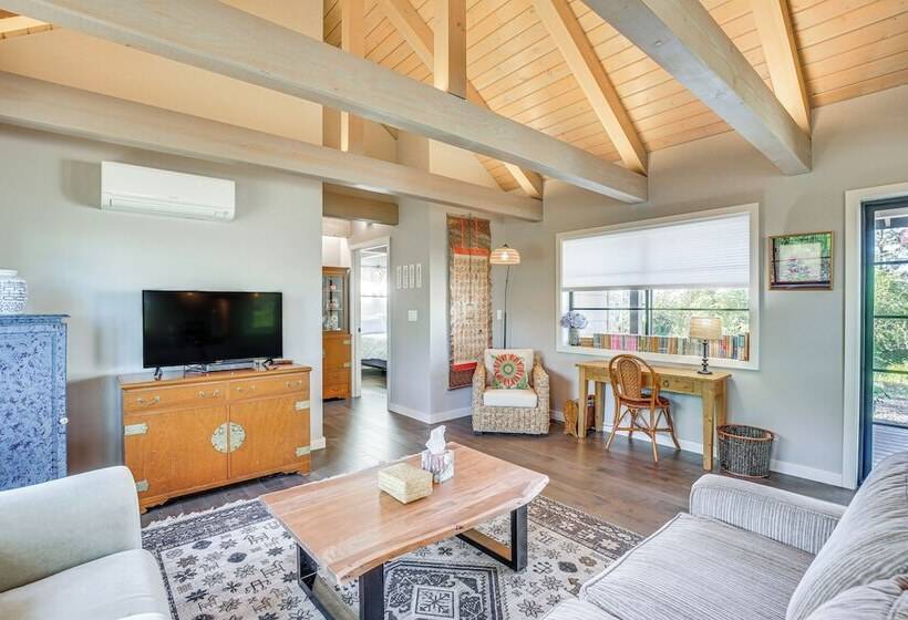 Peaceful Eugene Country Cottage W/ Mountain Views