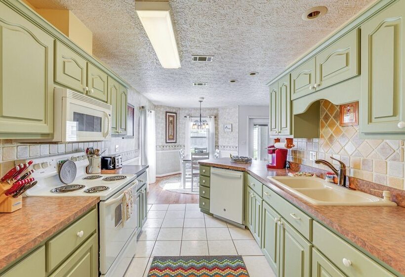 Peaceful Panama City Home W/ Fenced Backyard!