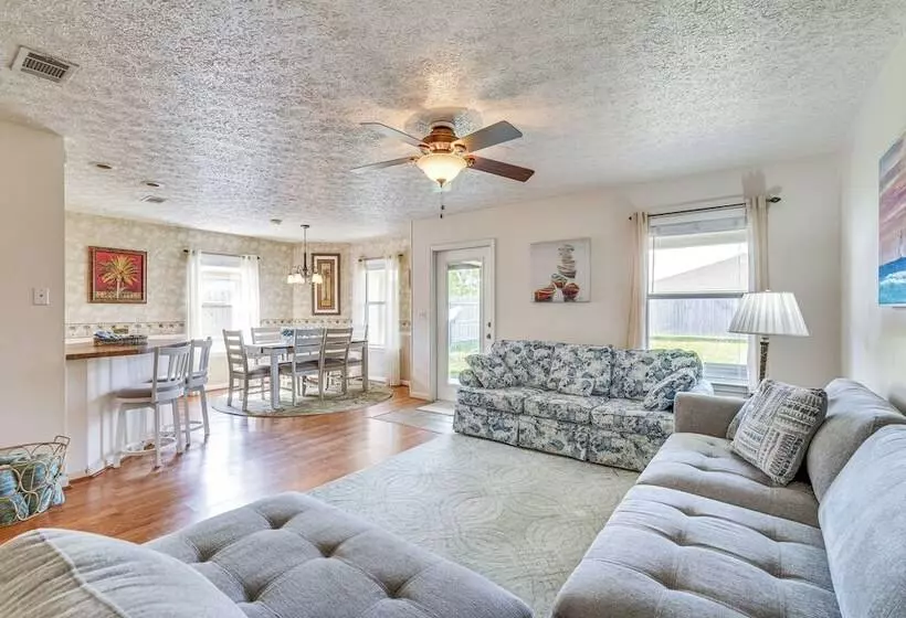 Peaceful Panama City Home W/ Fenced Backyard!