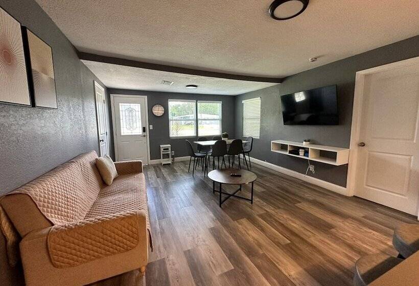 Pensjonat Gran Casa Para 8 Cerca De Atraciones