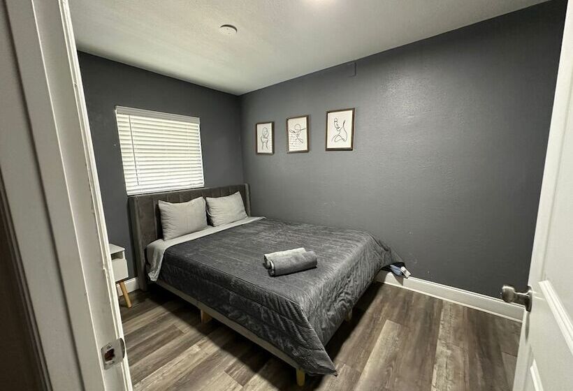 Pensjonat Gran Casa Para 8 Cerca De Atraciones