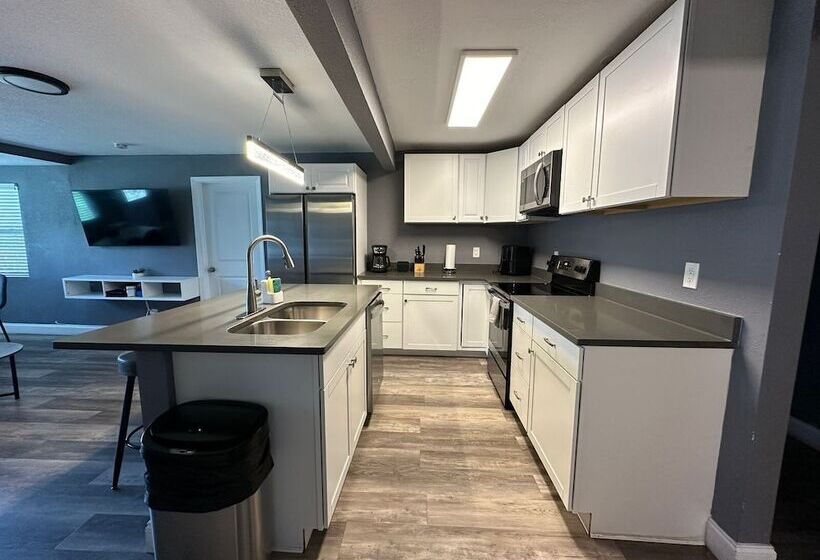 Pensjonat Gran Casa Para 8 Cerca De Atraciones