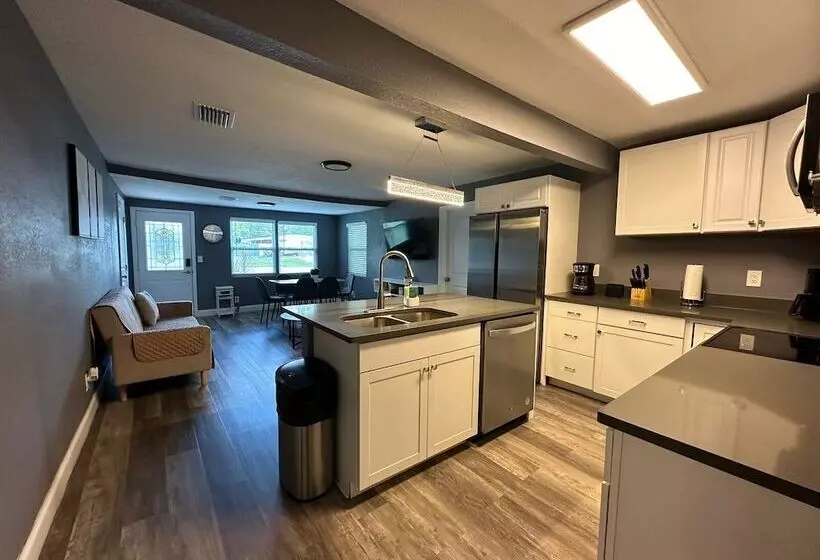 Majatalo Gran Casa Para 8 Cerca De Atraciones