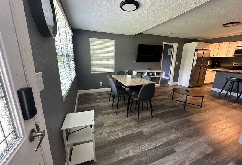 Pensjonat Gran Casa Para 8 Cerca De Atraciones