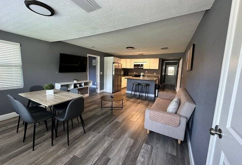 Pensjonat Gran Casa Para 8 Cerca De Atraciones