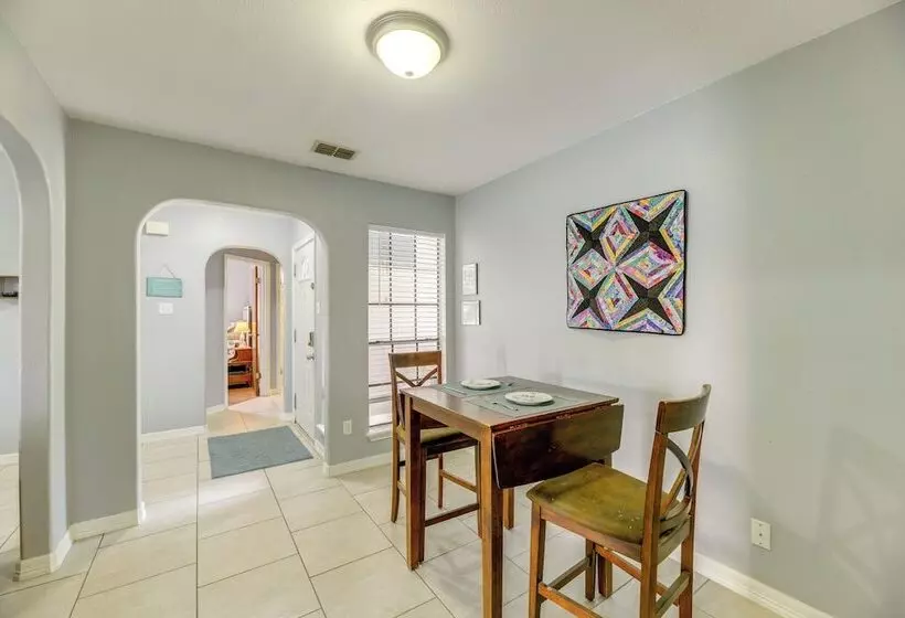 Pet Friendly Corpus Christi Home: 12 Mi To Beach!