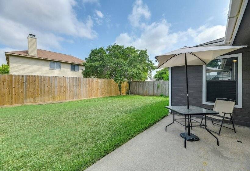 Pet Friendly Corpus Christi Home: 12 Mi To Beach!