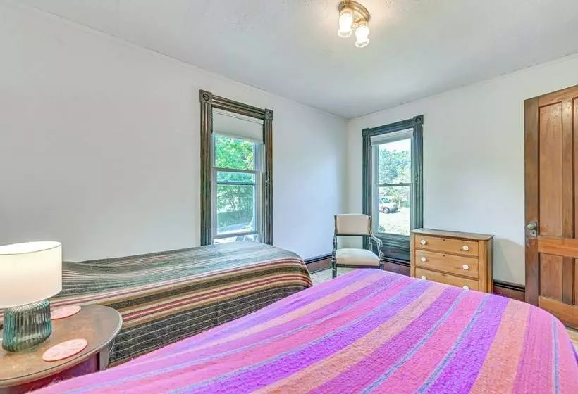 Family Home W/ Yard & Fire Pit In Middleburgh!